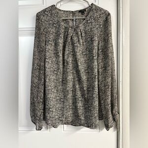 Ann Taylor Black and White Blouse✨
